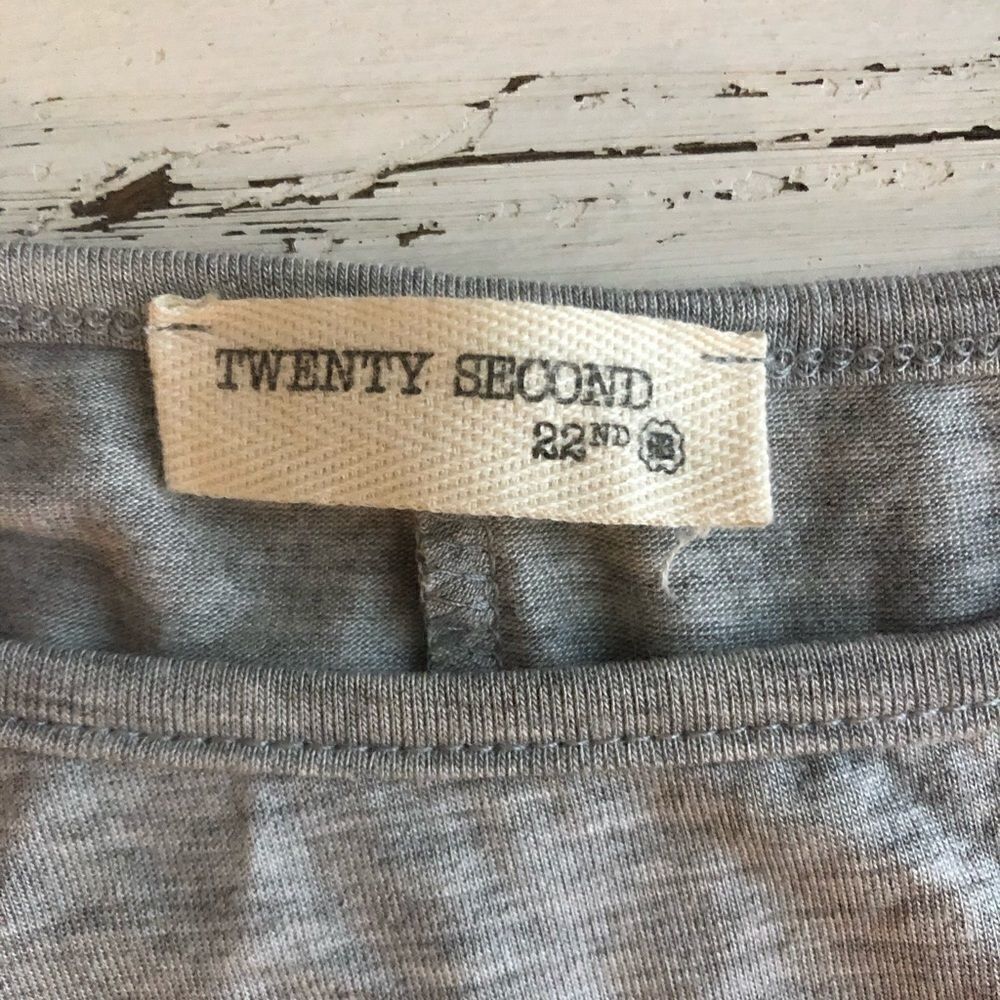 Twenty Second Colorblock Gray Top - Picture 6 of 7